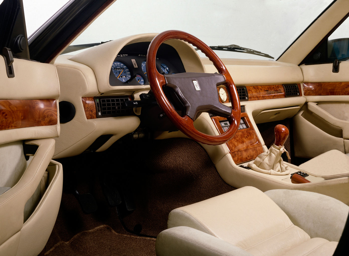 1987 Maserati 430 - interior view of the classic car model