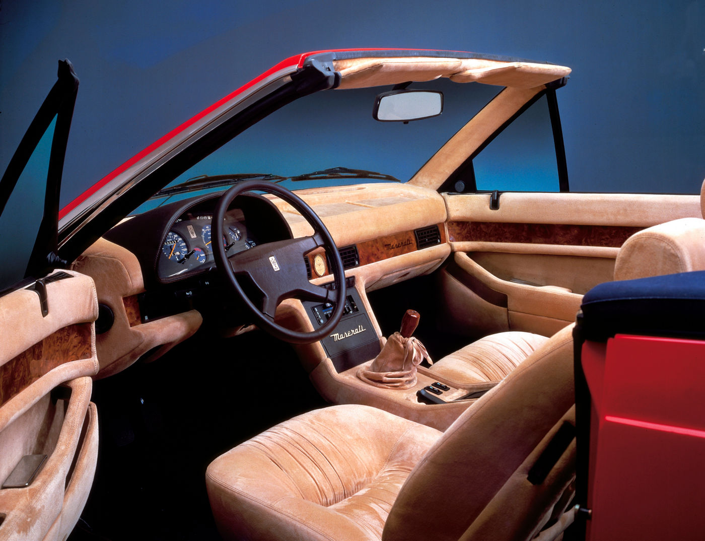 1989 Maserati Biturbo Spyder - interior view of the classic cabriolet model in red