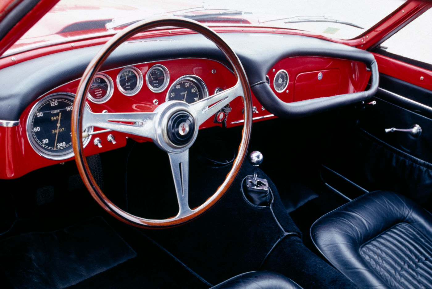 1954 Maserati 2000 Gran Turismo - interior view of the classic car model