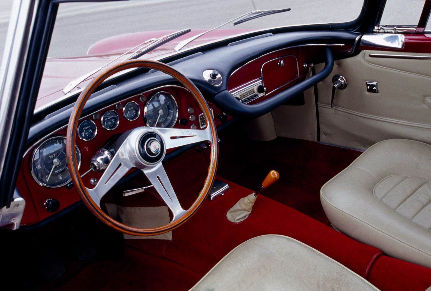 1957 Maserati 3500GT - interior of the classic car model in red