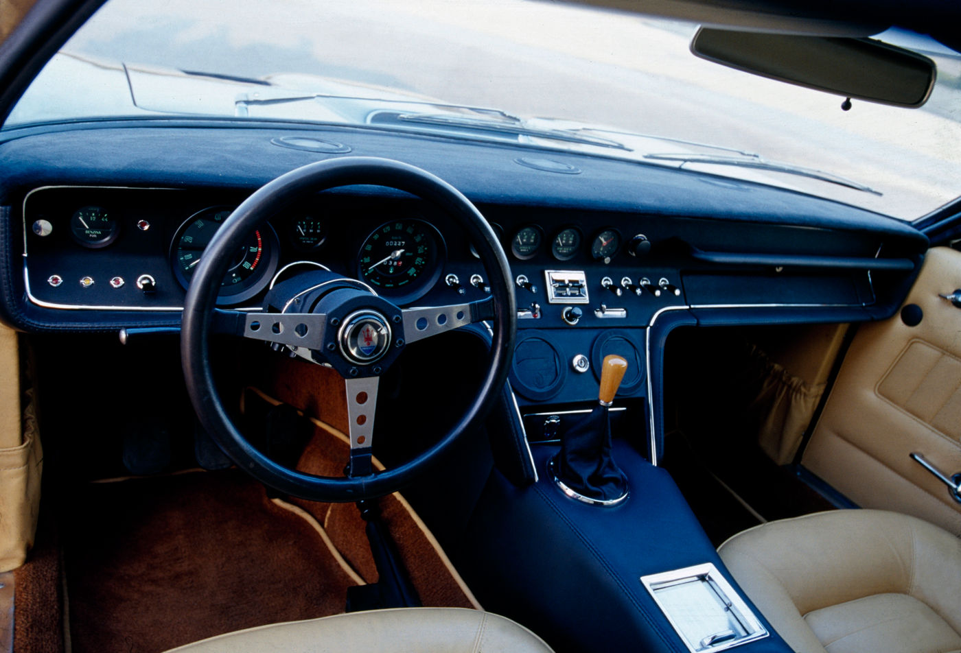 1966 Maserati Ghibli - interior view of the classic 2-door coupe