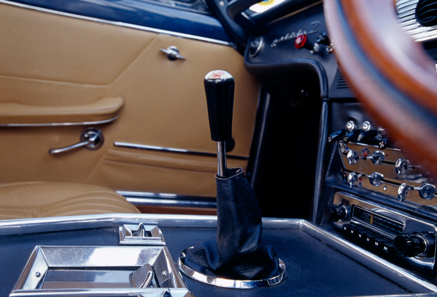 1964 Maserati Sebring - Second Series - interior view of the classic car model