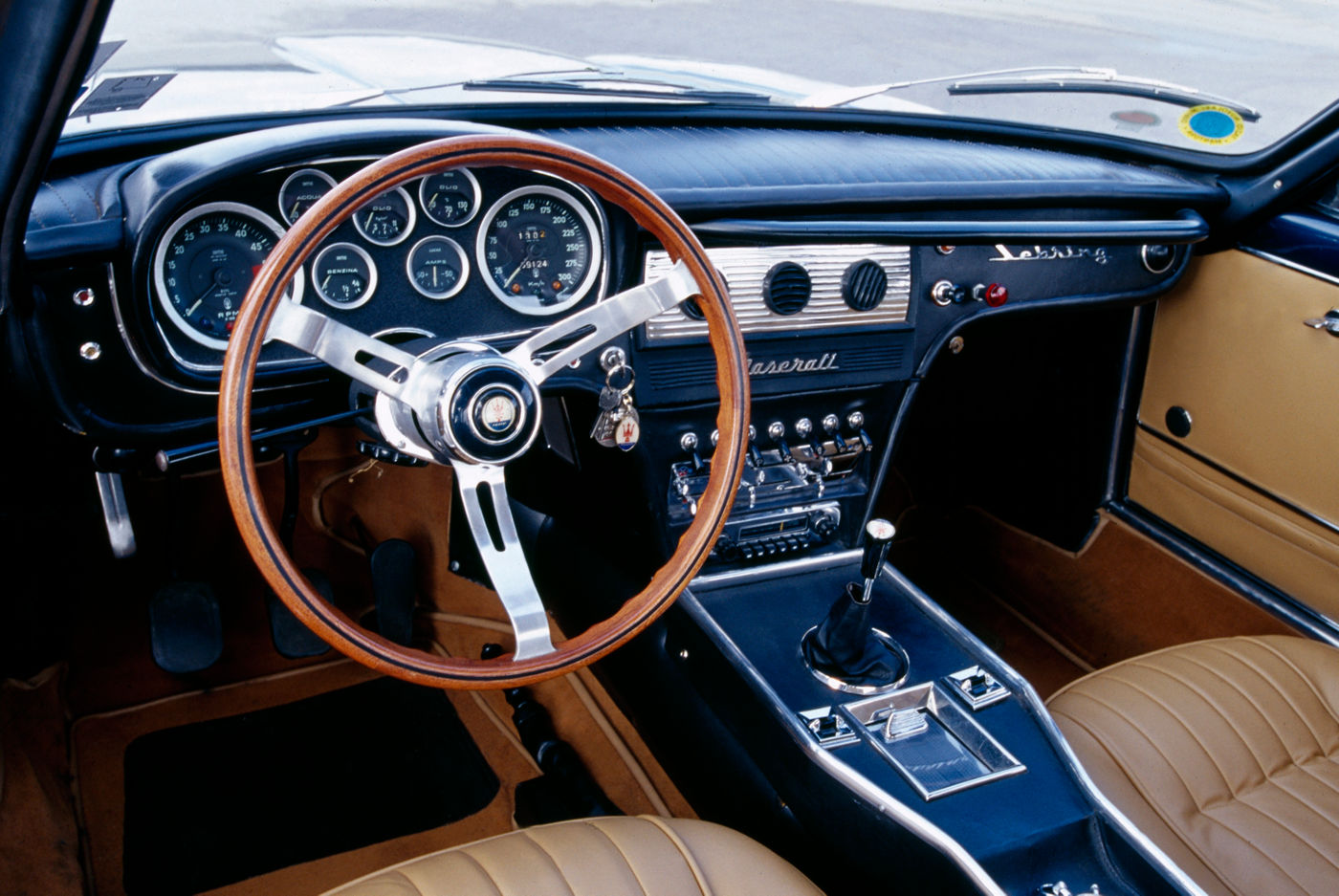 1962 Maserati Sebring - First Series - interior view of the classic car model