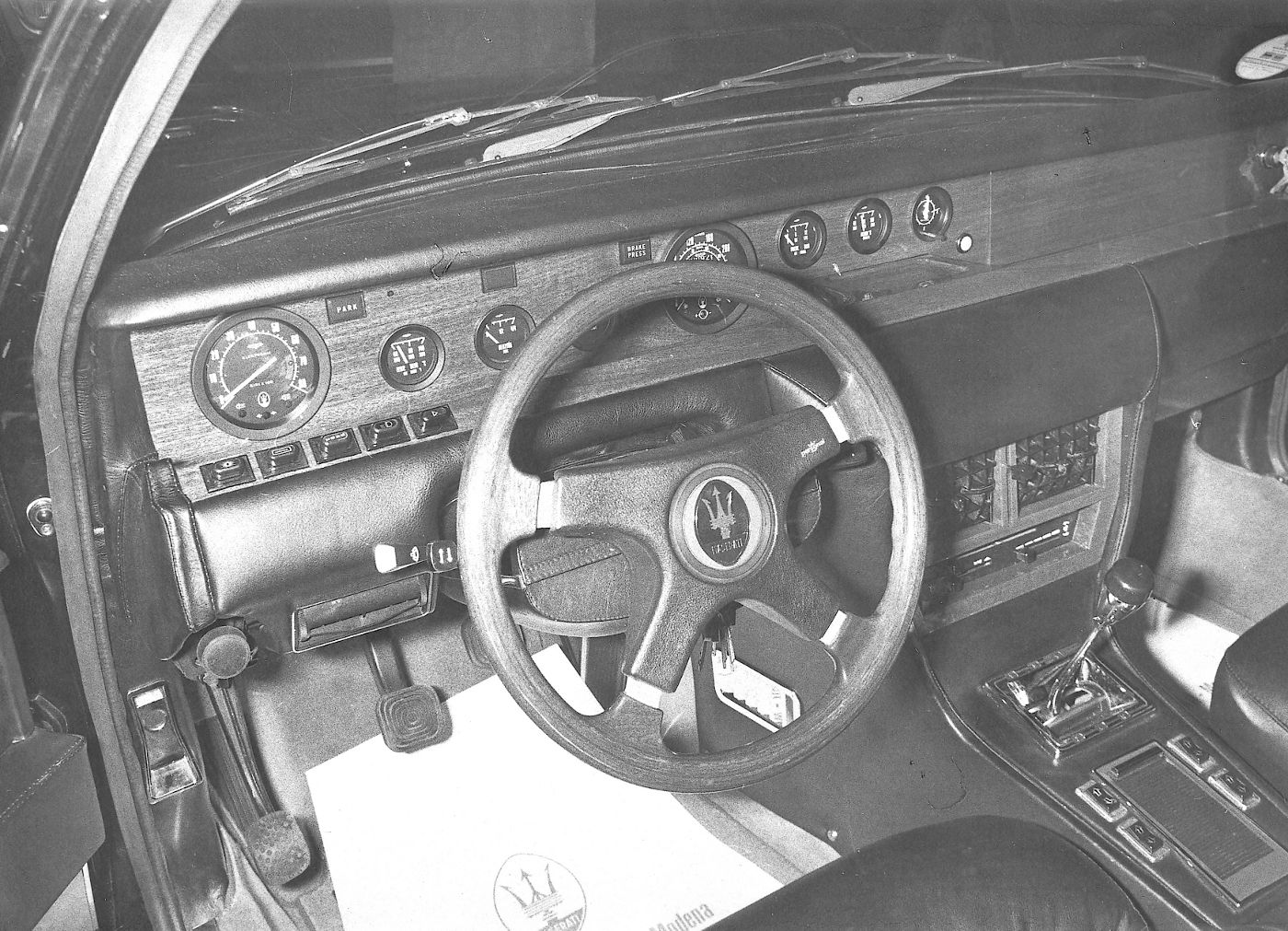 1974 Maserati Quattroporte II - interior view of the classic sedan