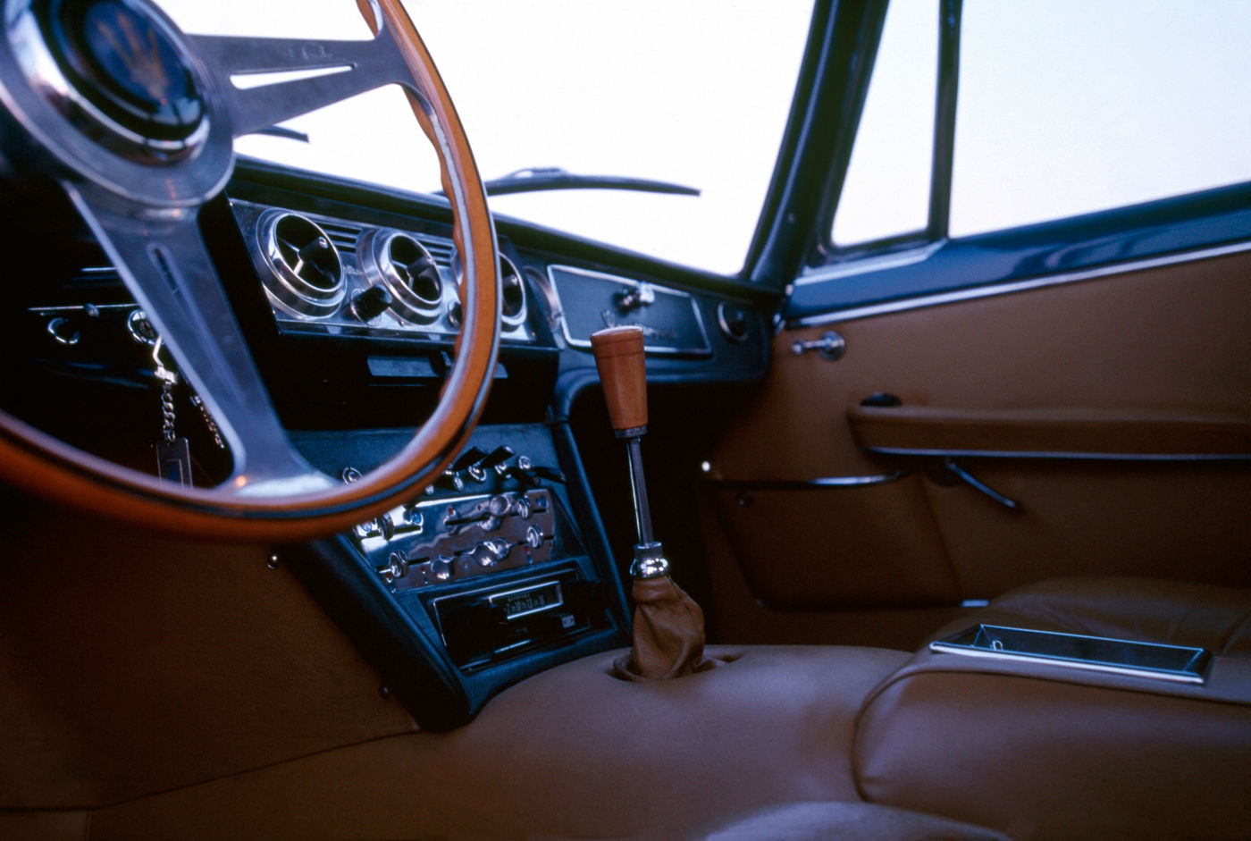 1966 Maserati Quattroporte I - Second Series - interior view of the 5-seater sedan