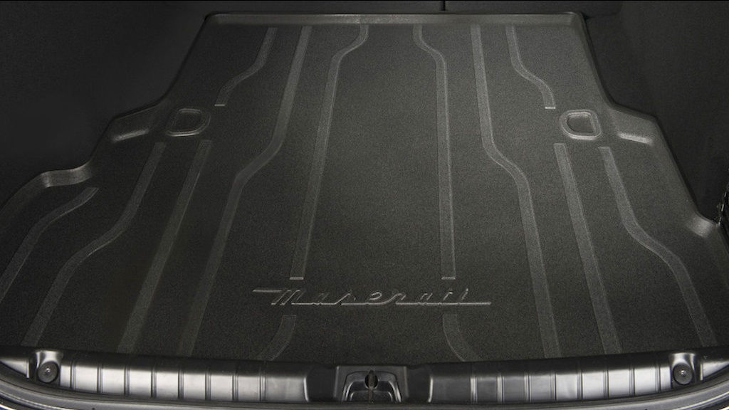 Luggage compartment mat details of a Maserati Ghibli