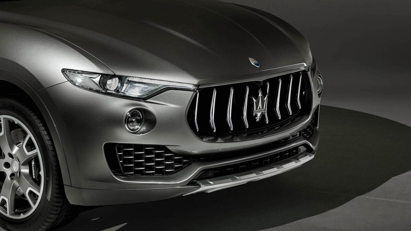Maserati Levante GranLusso exterior details, front view and lights