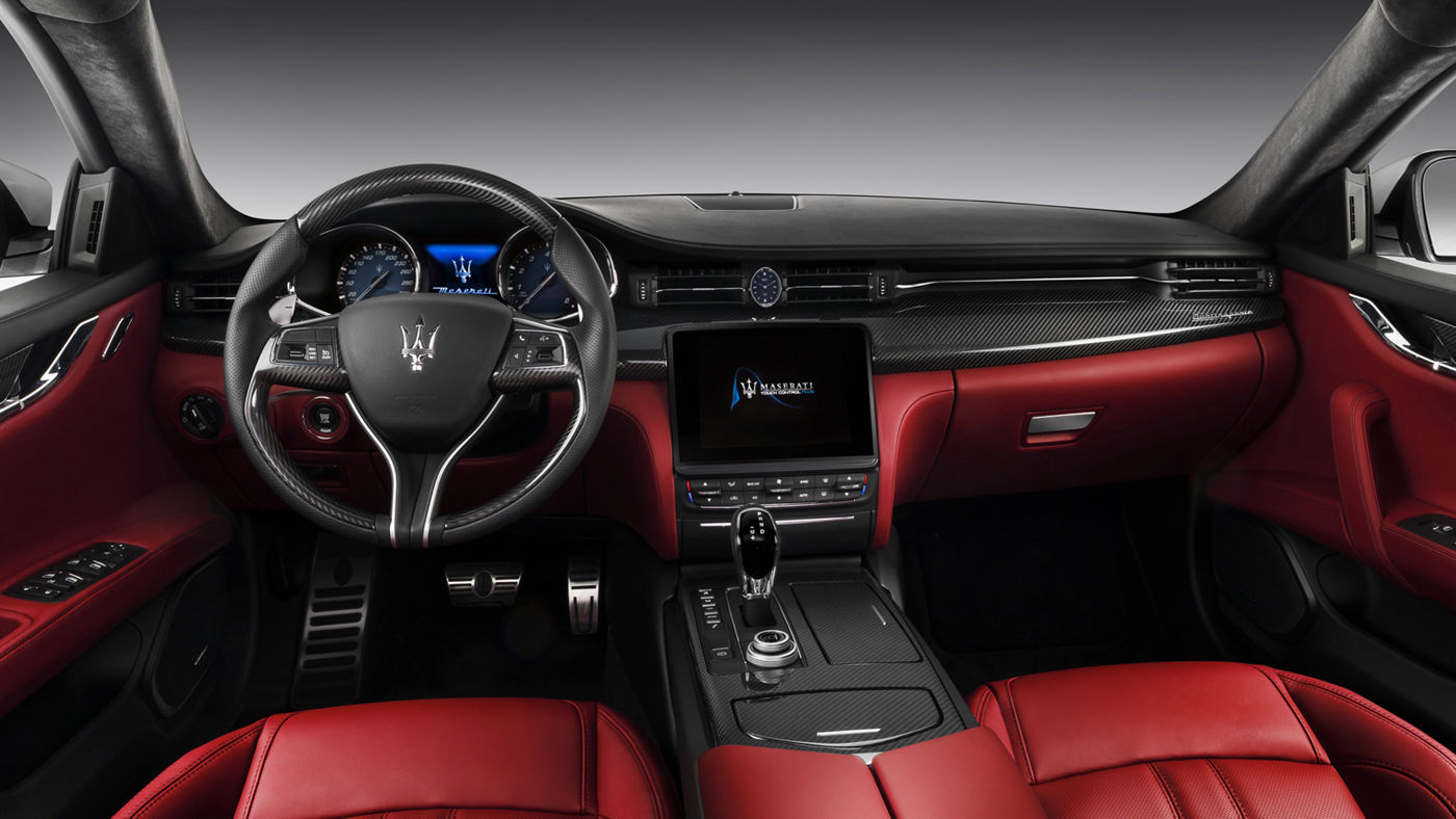 Front interiors of Maserati Quattroporte GranSport