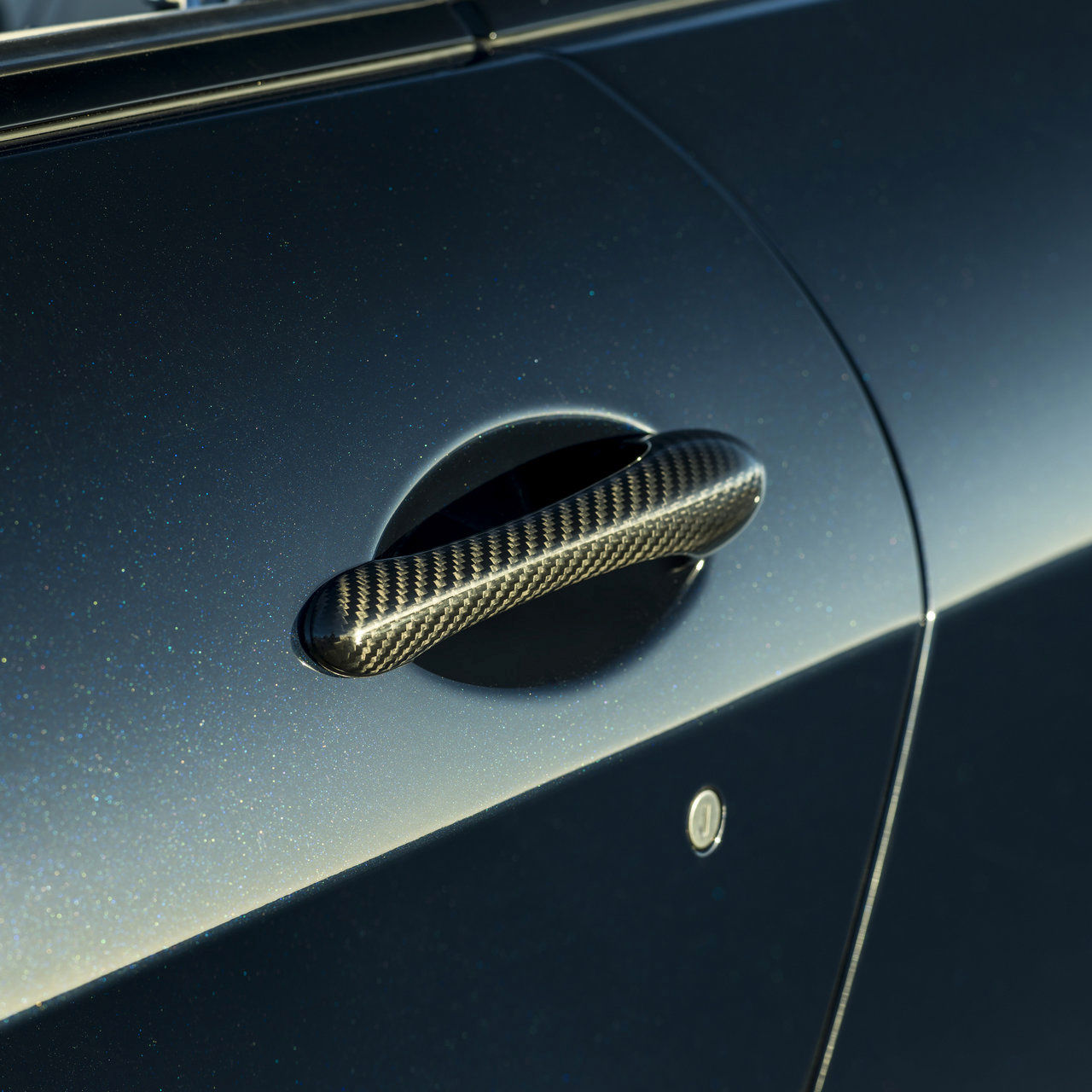 Maserati GranCabrio - car door handle in detail