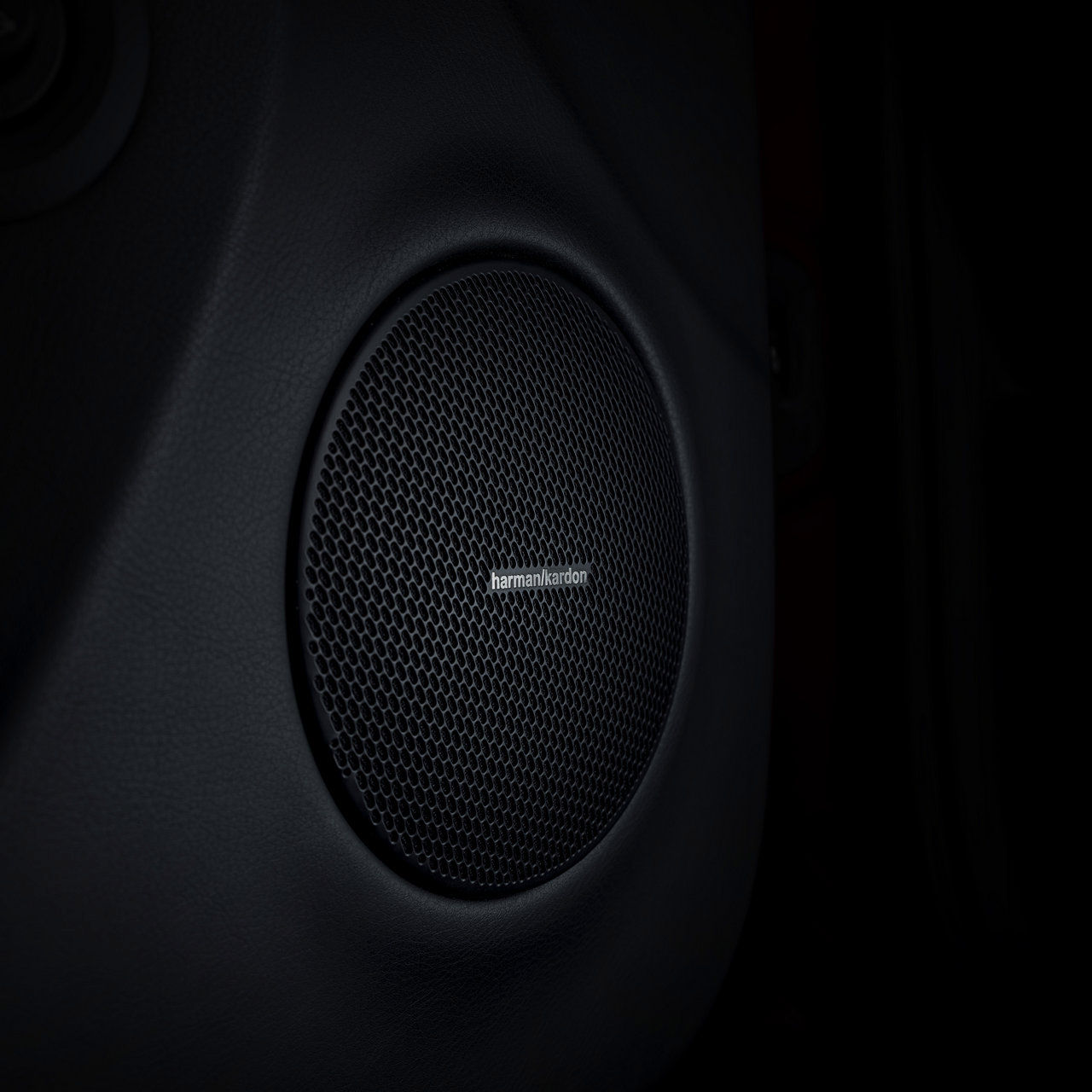 Maserati Auto Innenausstattung - Lautsprecher - Harman Kardon Premium-Audiosystem