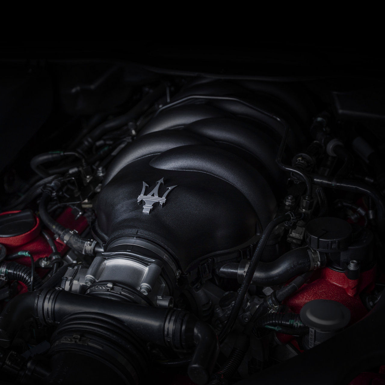 Maserati GranCabrio Motor Detail