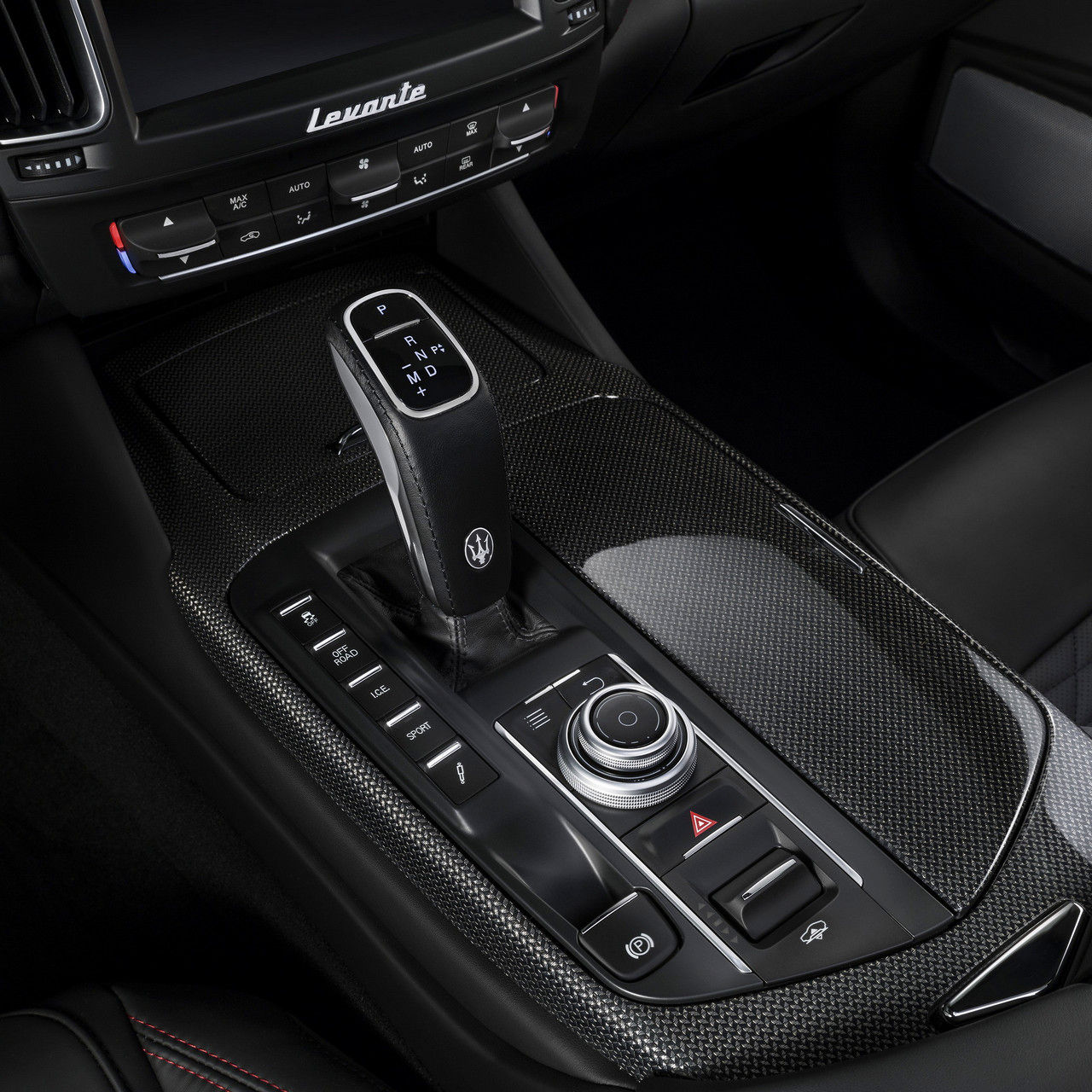 Maserati Levante Innenausstattung - Kupplung Detail - Automatikgetriebe