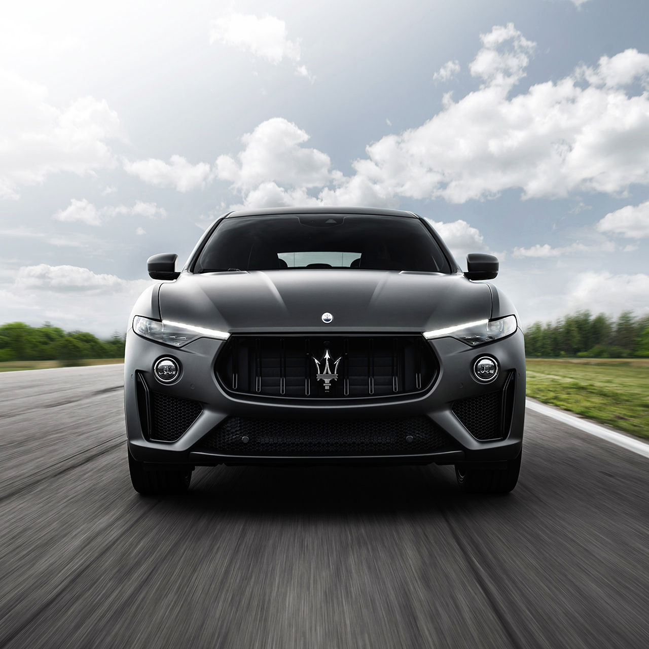 Maserati Levante Trofeo – the luxury SUV from front