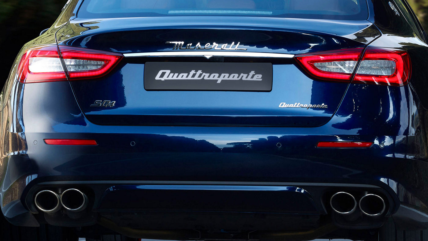 Maserati Quattroporte - Blau - von hinten