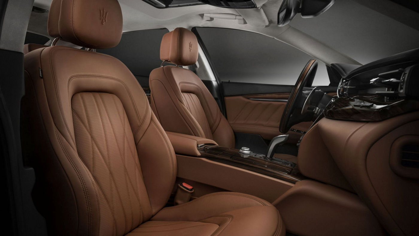 Maserati Quattroporte interiors, front seats