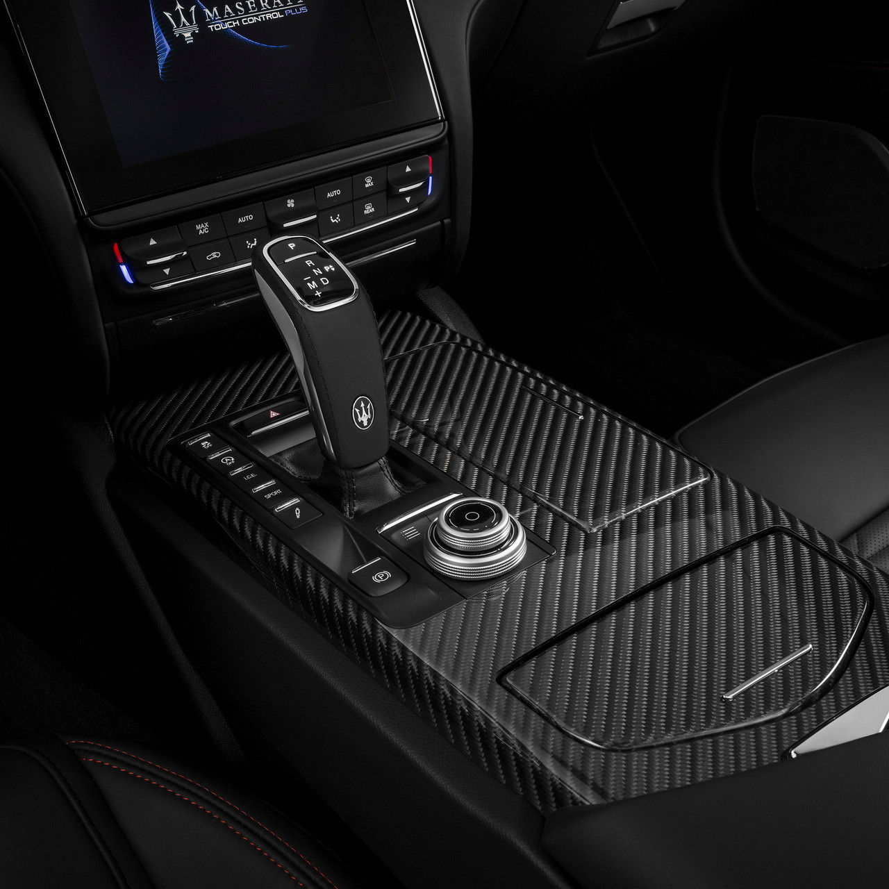 Maserati Quattroporte Innenausstattung - Kupplung Detail - Automatikgetriebe
