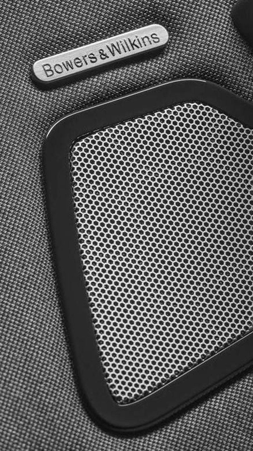 Bowers-Wilkins-Speaker_vertical