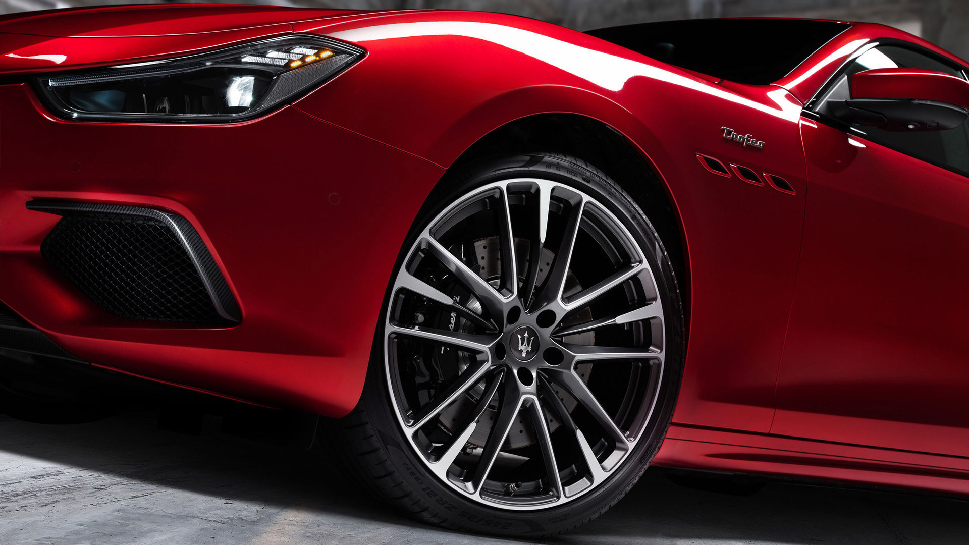 Maserati Ghibli - Rot - Felgen