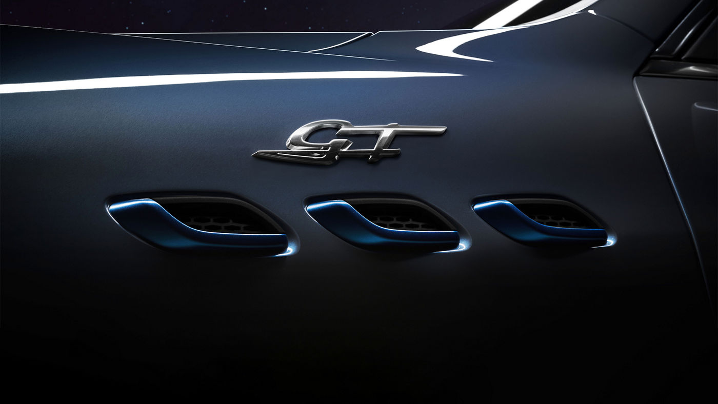 Tomas de aire del SUV Maserati Levante Hybrid en marcha