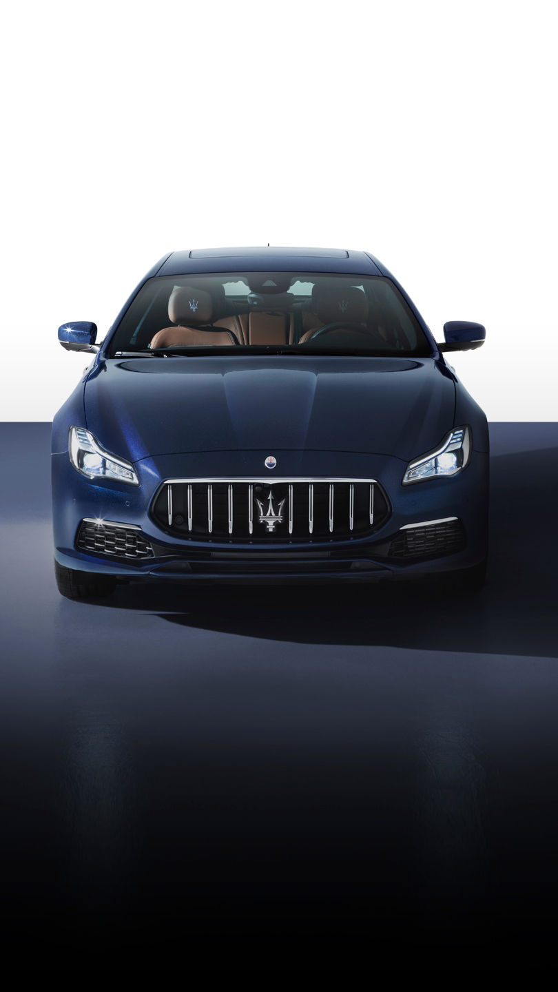 Maserati Quattroporte - Blau - von vorne