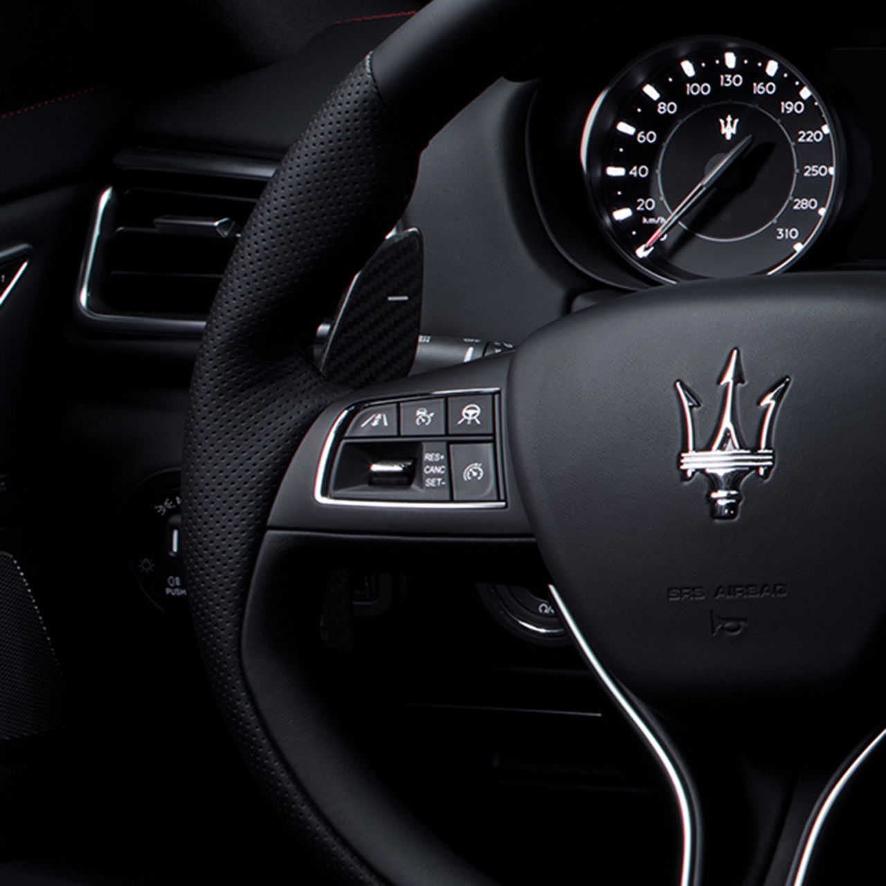 Maserati Ghibli - Lenkrad - Interieur