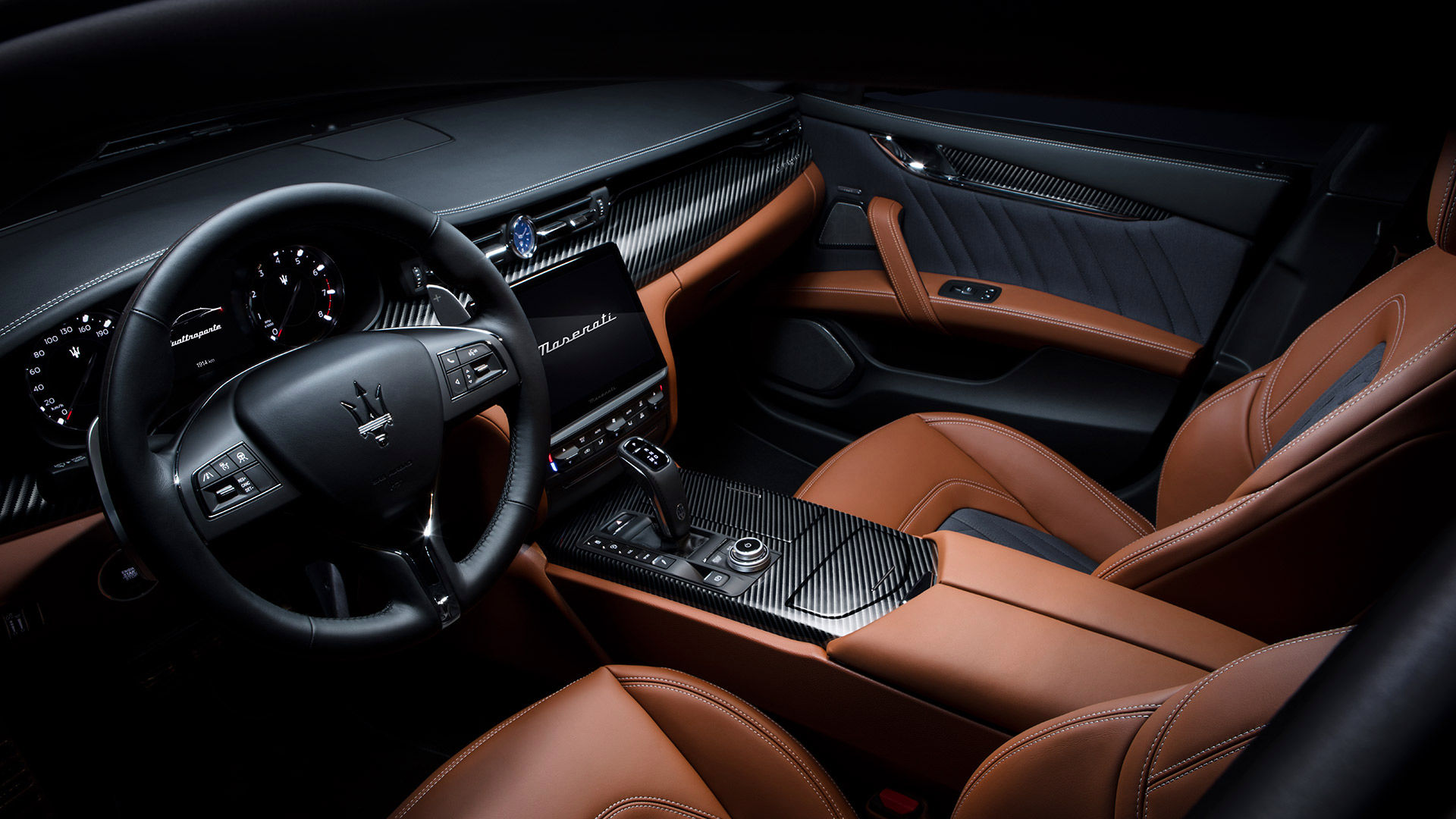 Luksusowe wnętrze sedana Maserati Quattroporte