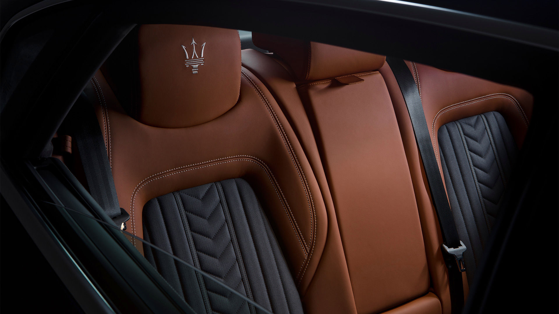 Maserati Quattroporte - Rückklappbare Ledersitze