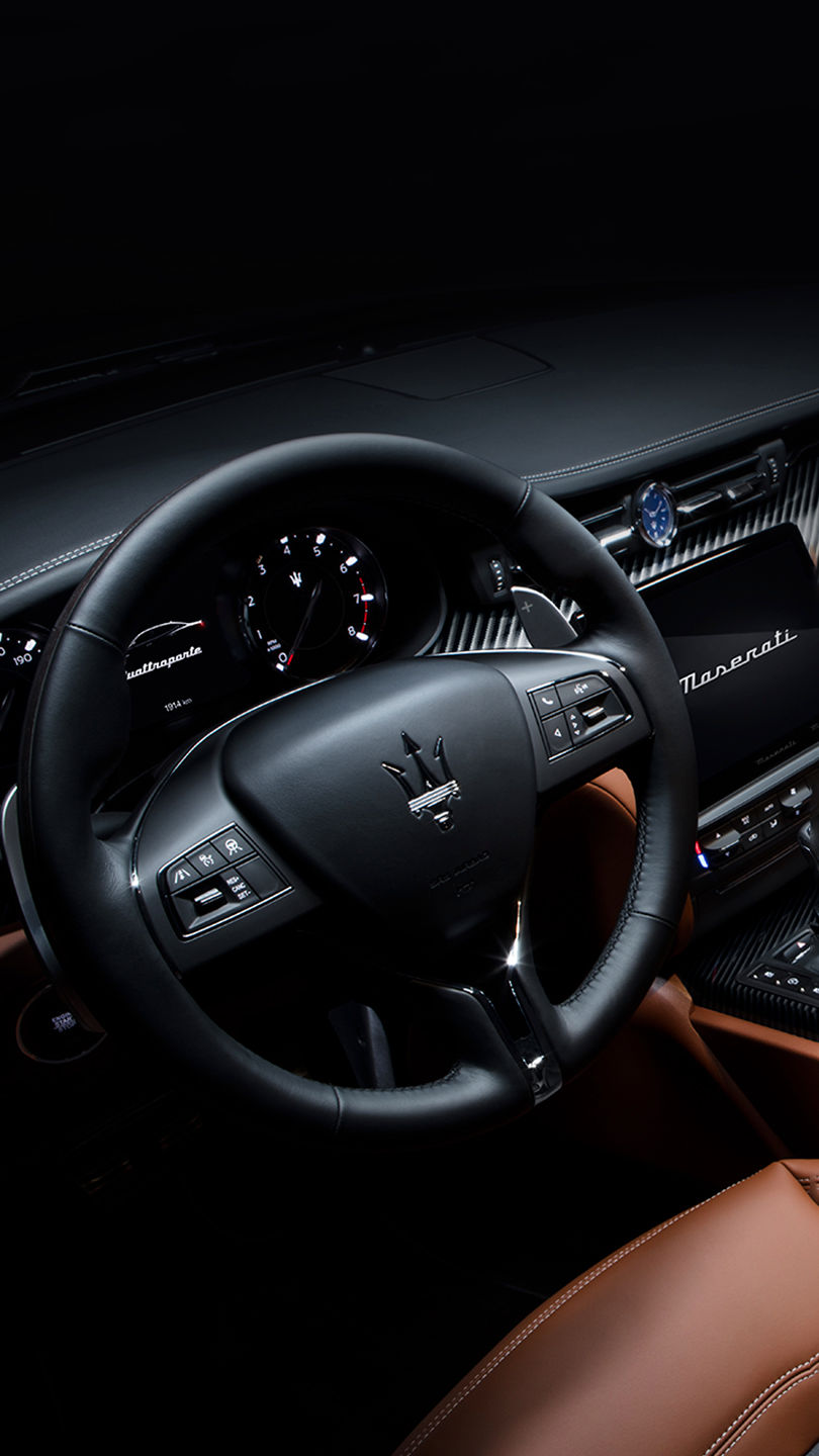 Steering wheel of Quattroporte
