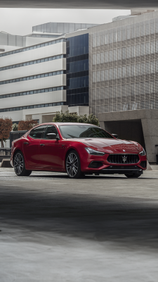 810x1440_RREBLR_214330M