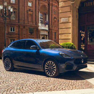 Fill the online form for info about the Grecale SUV | Maserati