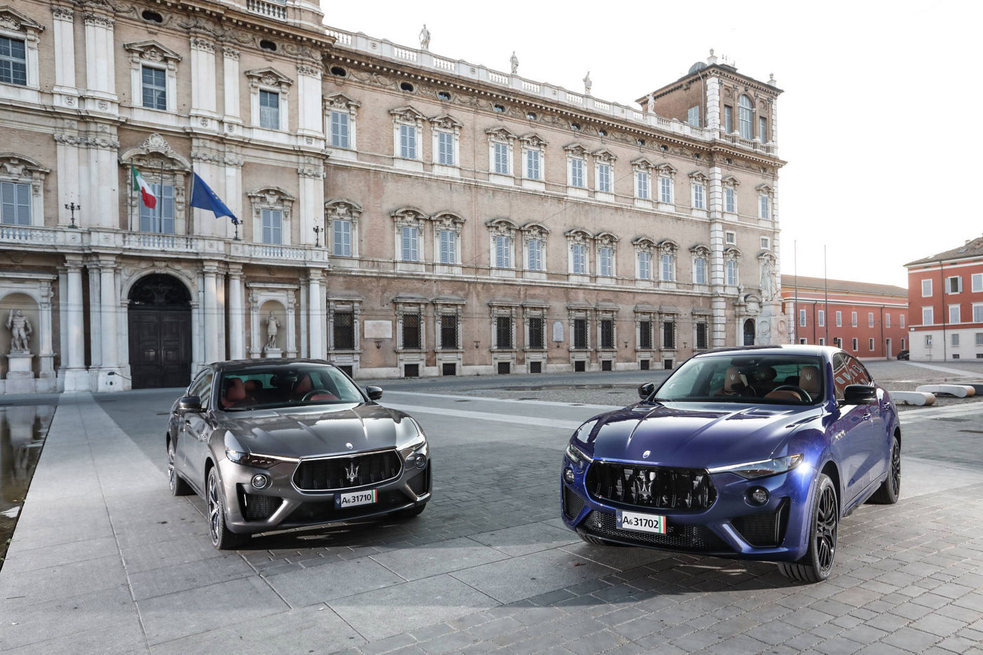 Maserati_Levante_GTS_e_Trofeo_Piazza_Roma_Modena