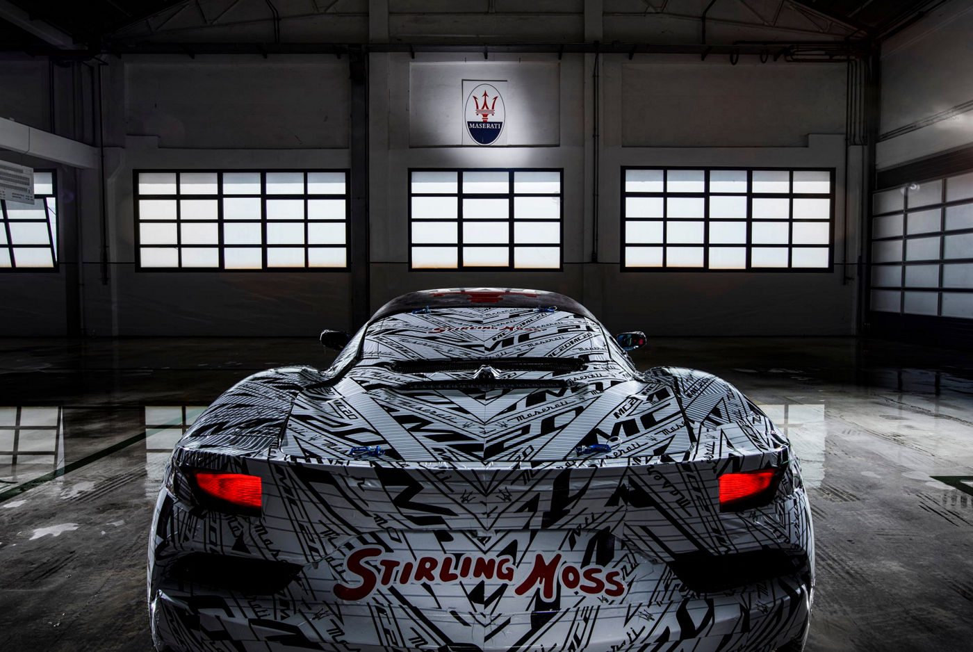 Prototyp Maserati MC20 (2020) - Sir Stirling Moss gewidmet: von hinten 