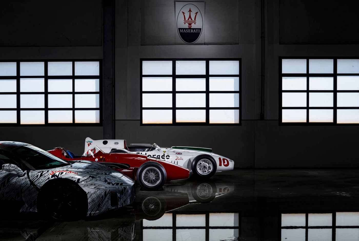 Prototyp Maserati MC20 (2020) - Sir Stirling Moss gewidmet: von der Seite