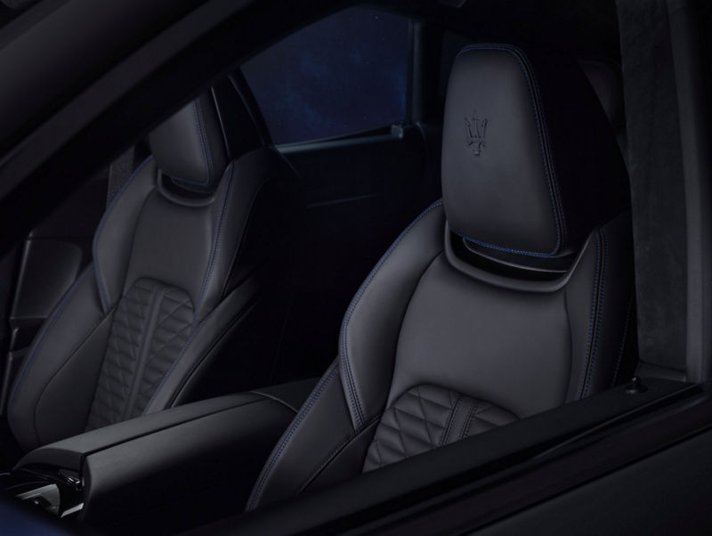 Maserati Levante Hybrid SUV seats