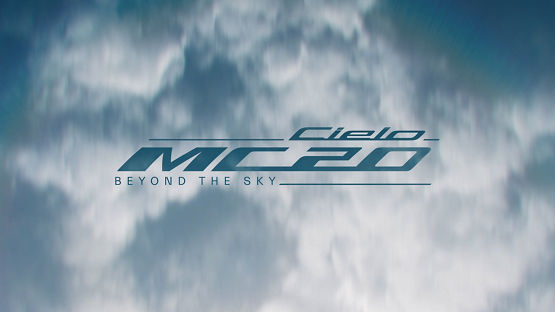 Nazwa nowego super auta Maserati MC20 Cielo w r. 2022 z chmurami w tle