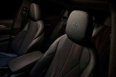 Interior seats finished in leather of a Maserati car
