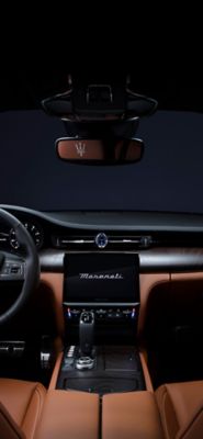 Maserati Quattroporte Luxury Sedan: Specs & MSRP