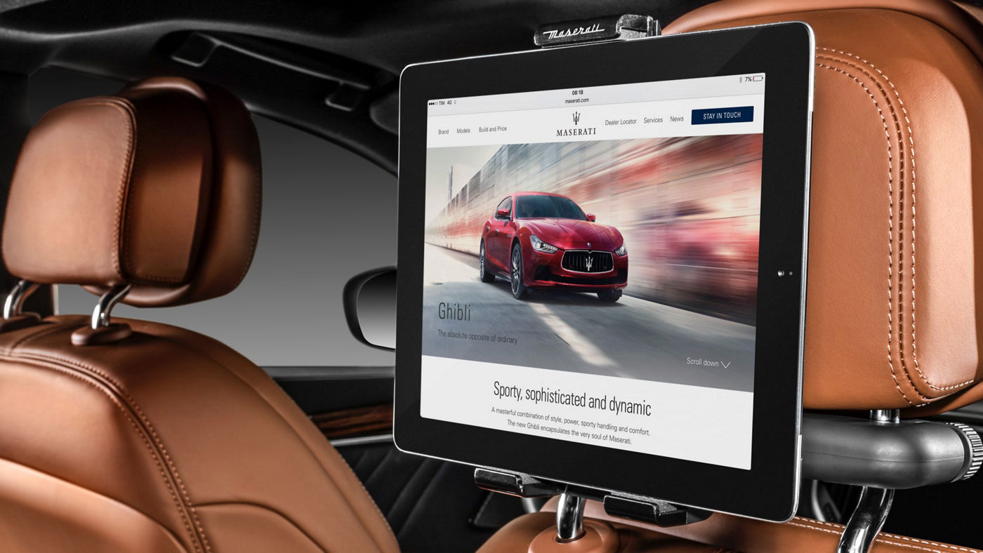 Maserati Ghibli accessories - Universal Tablet Holder and Hot Spot Wi-fi Connection Module