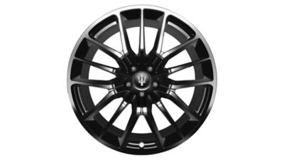 Maserati Ghibli Reifen: TITANO (SCHWARZ GLÄNZEND) Durchmesser: 21” Vorderreifen: 245/35 R21 Hinterreifen: 285/30 R21 Finish: Schwarz glänzend