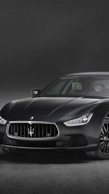 Maserati Ghibli negro