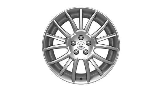 Maserati GranCabrio Reifen: TRIDENT DESIGN SILBER Vorderreifen: 8.5J x 20” Hinterreifen: 10.5J x 20”