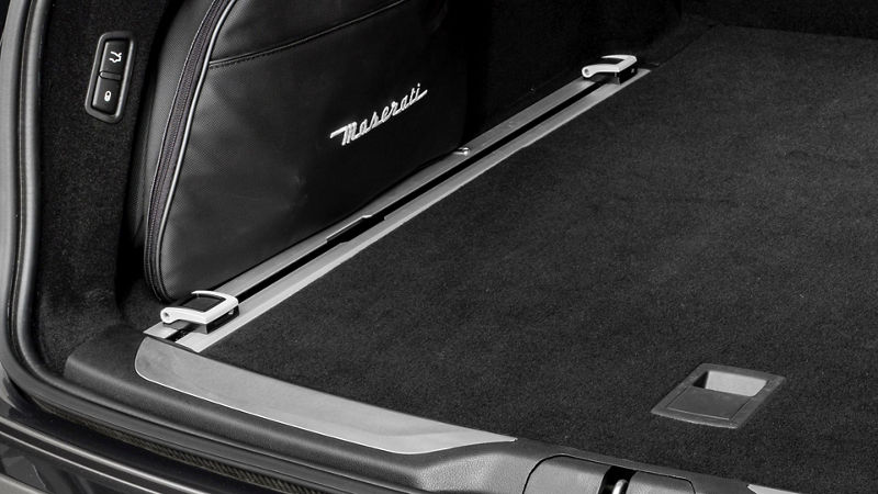 Maserati Levante accessories - luggage rails