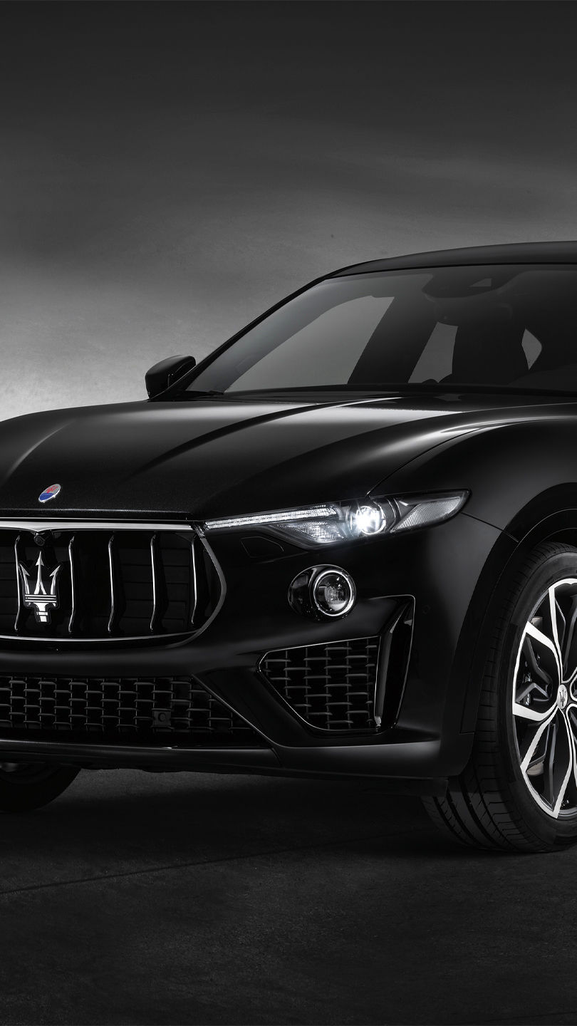 Maserati Levante negro