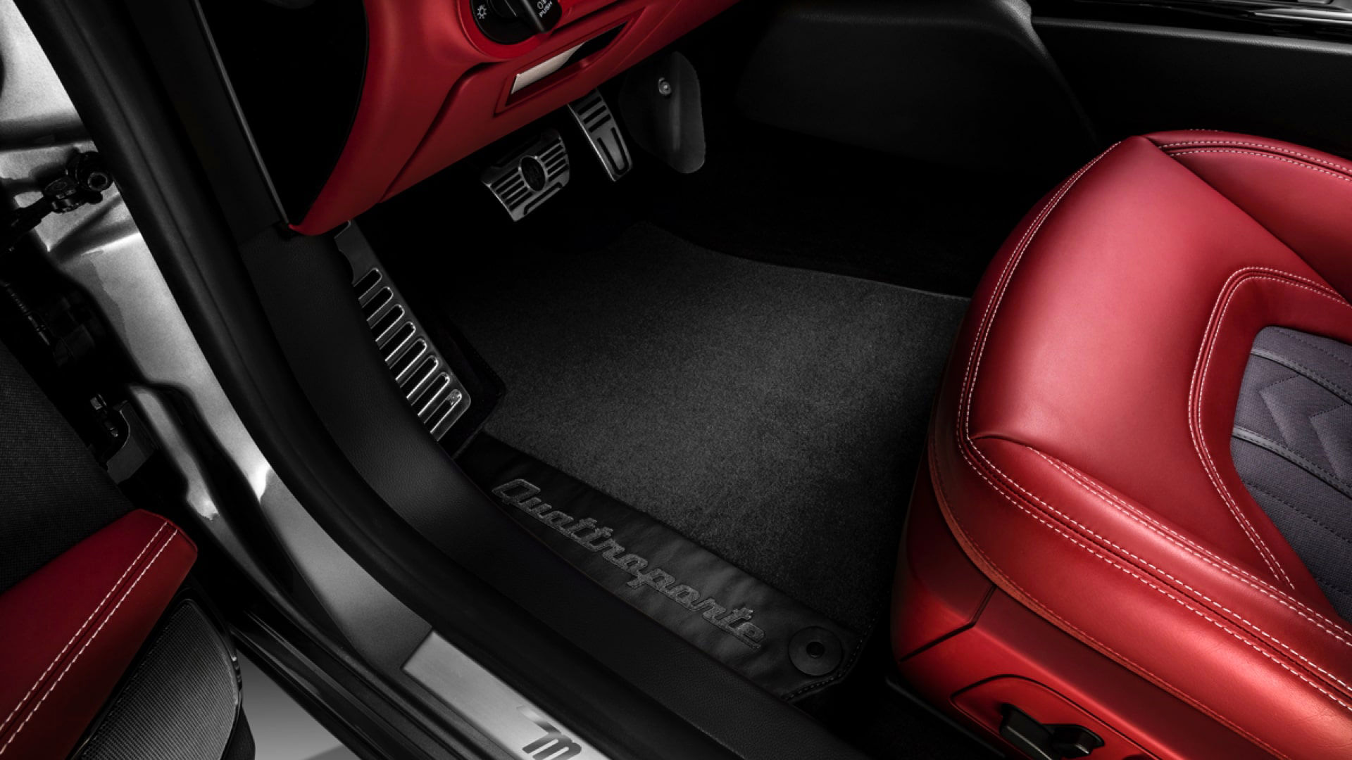 Maserati Quattroporte accessories - Branded Floor Mats