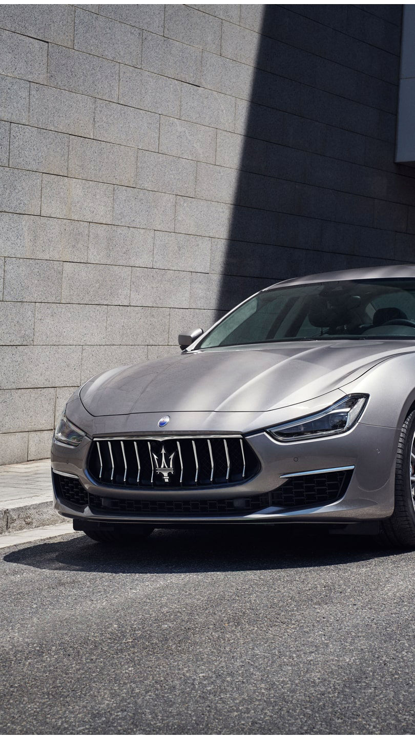 Maserati Ghibli - front view - on the road