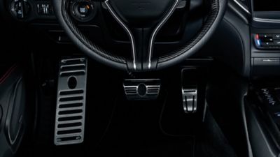 Sportzubehör für das Maserati Ghibli Oberklasse-Auto