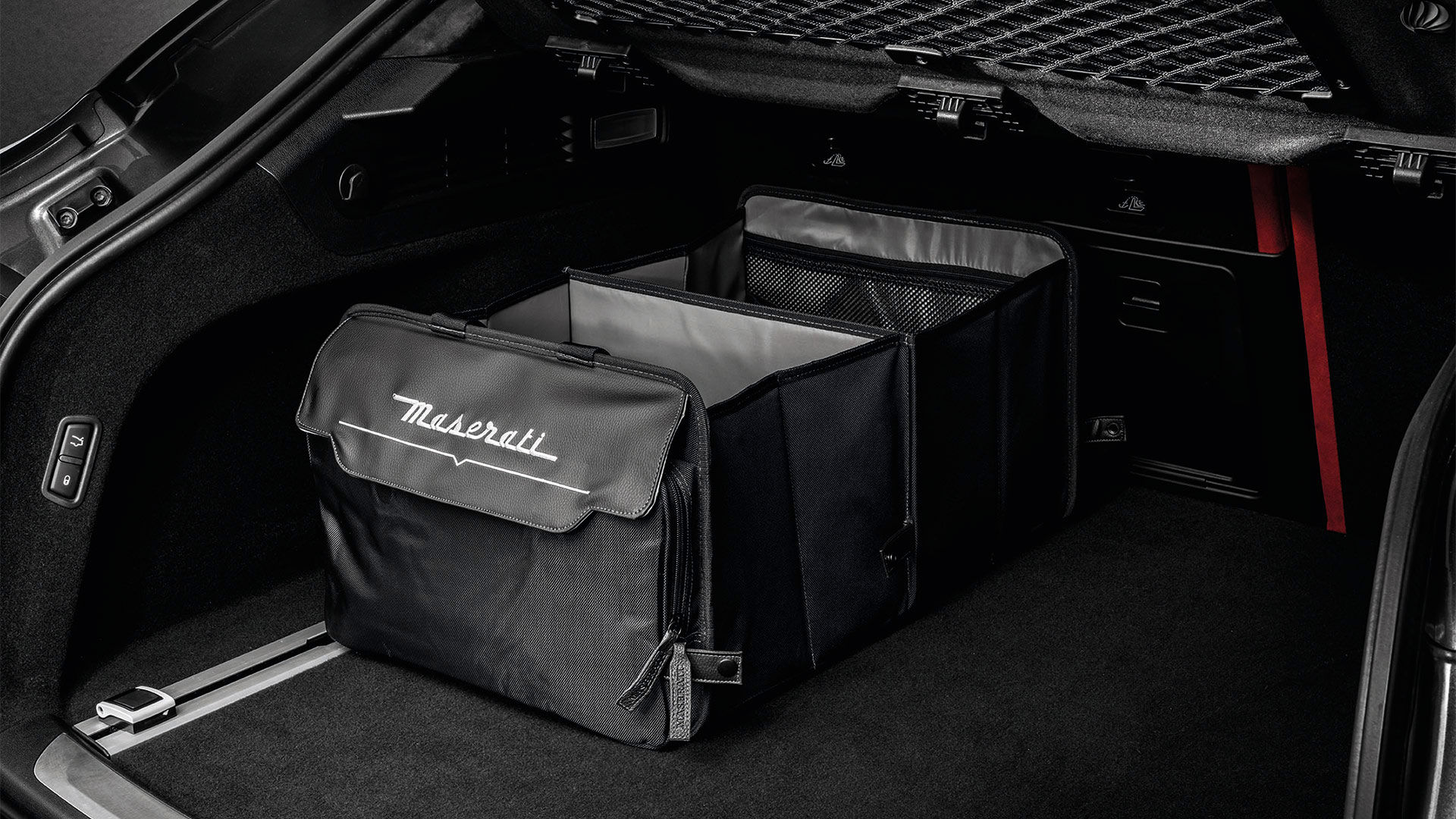 Luggage compartment foldable box of Maserati Ghibli