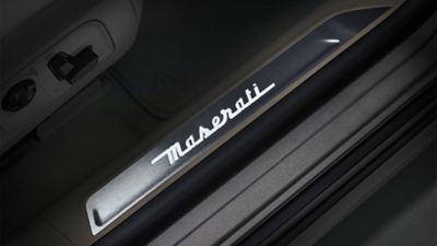 Außenspiegel für Anhängerbetrieb - Levante – MaseratiStore