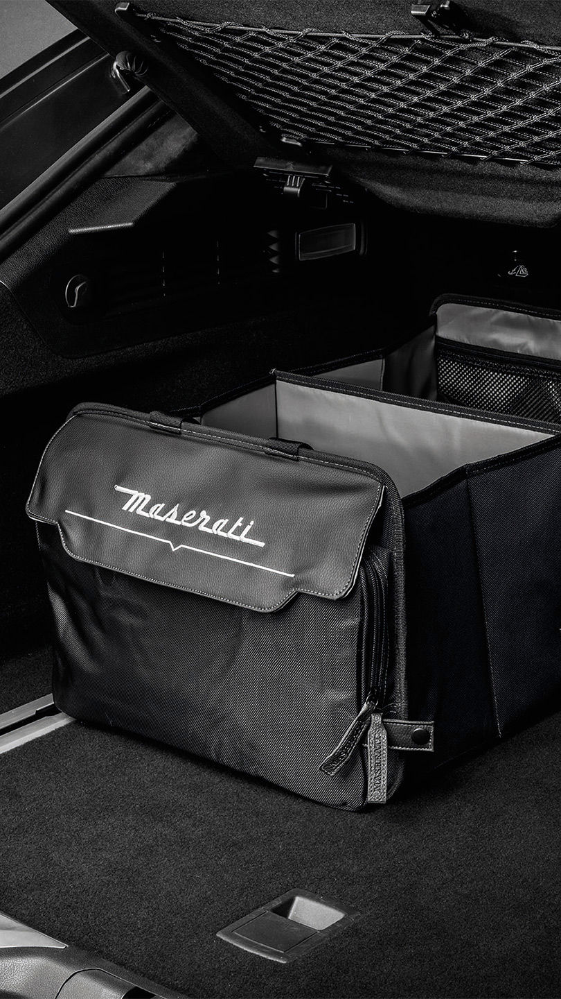 Luggage compartment foldable box of Maserati Levante