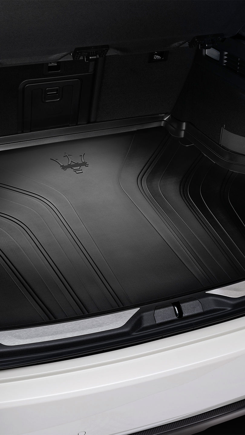 Luggage compartment mat of Maserati Levante